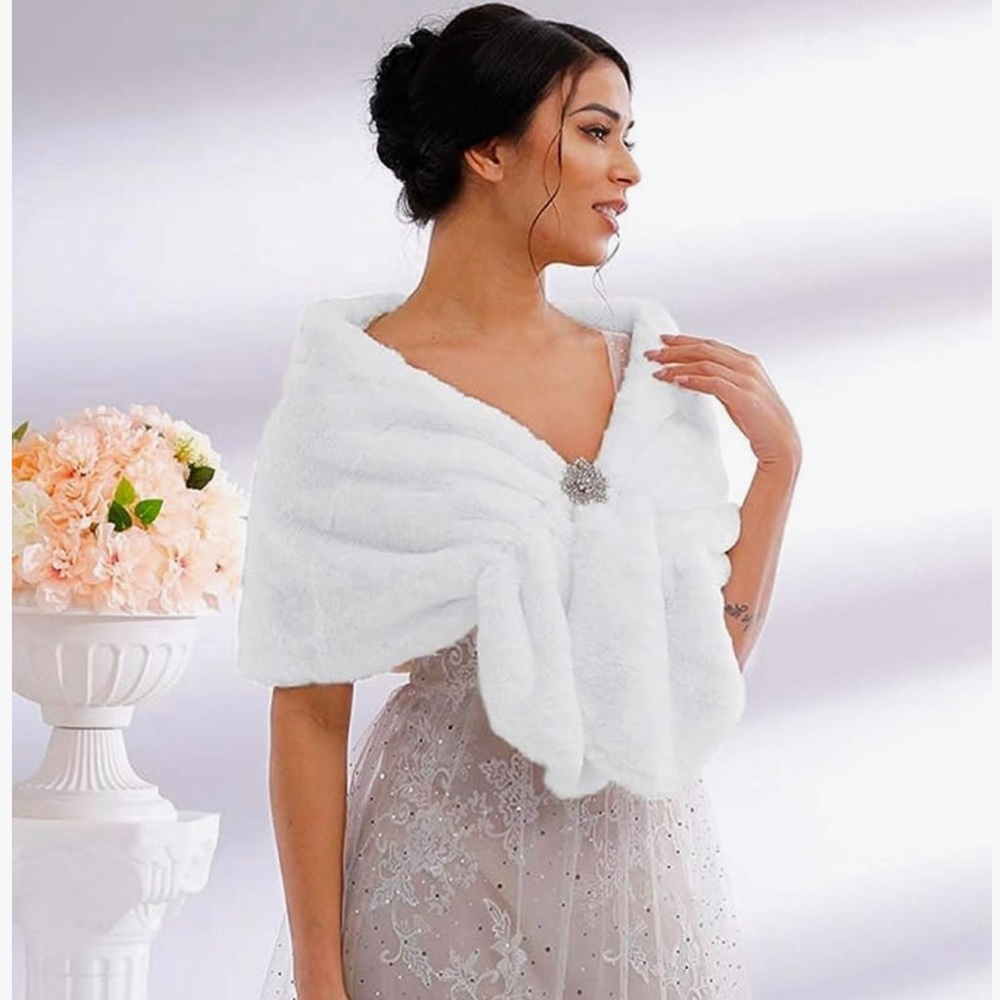 Faux fur white stole wrap
